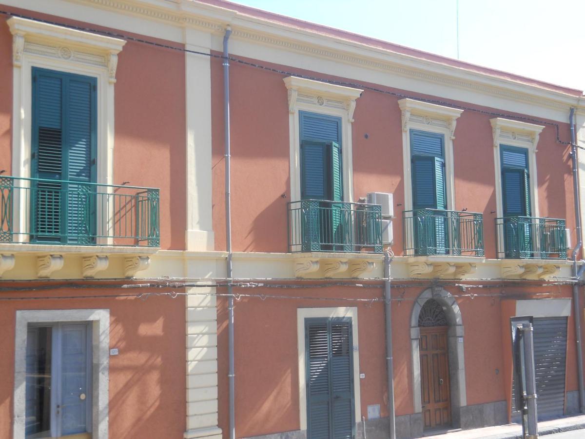 Antico Palazzo Bed & Breakfast Giardini Naxos Luaran gambar