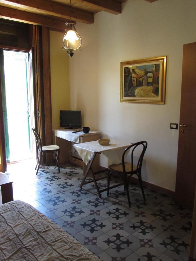 Antico Palazzo Bed & Breakfast Giardini Naxos Luaran gambar