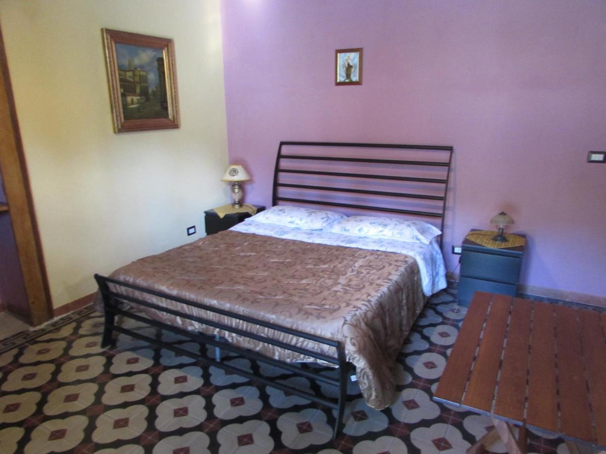 Antico Palazzo Bed & Breakfast Giardini Naxos Luaran gambar