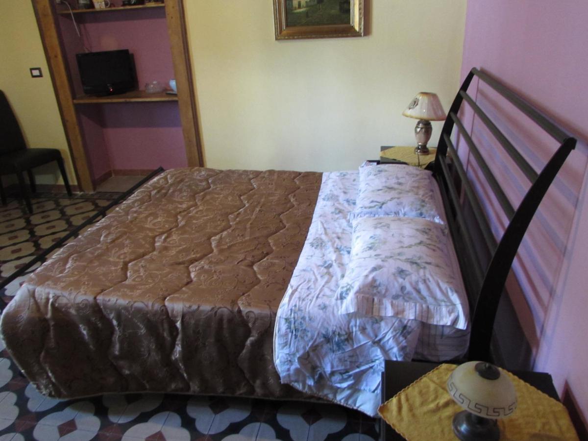 Antico Palazzo Bed & Breakfast Giardini Naxos Luaran gambar